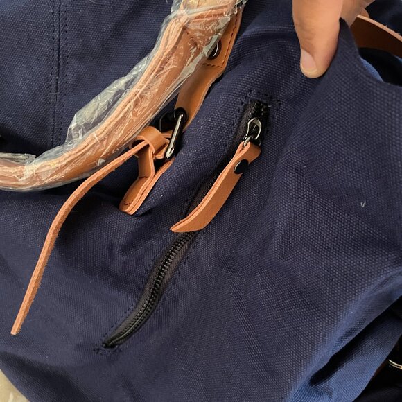 THE JOURNEYMAN BAG CO. Brand New Blue Canvas and Leather Travel Duffle - Picture 9 of 16